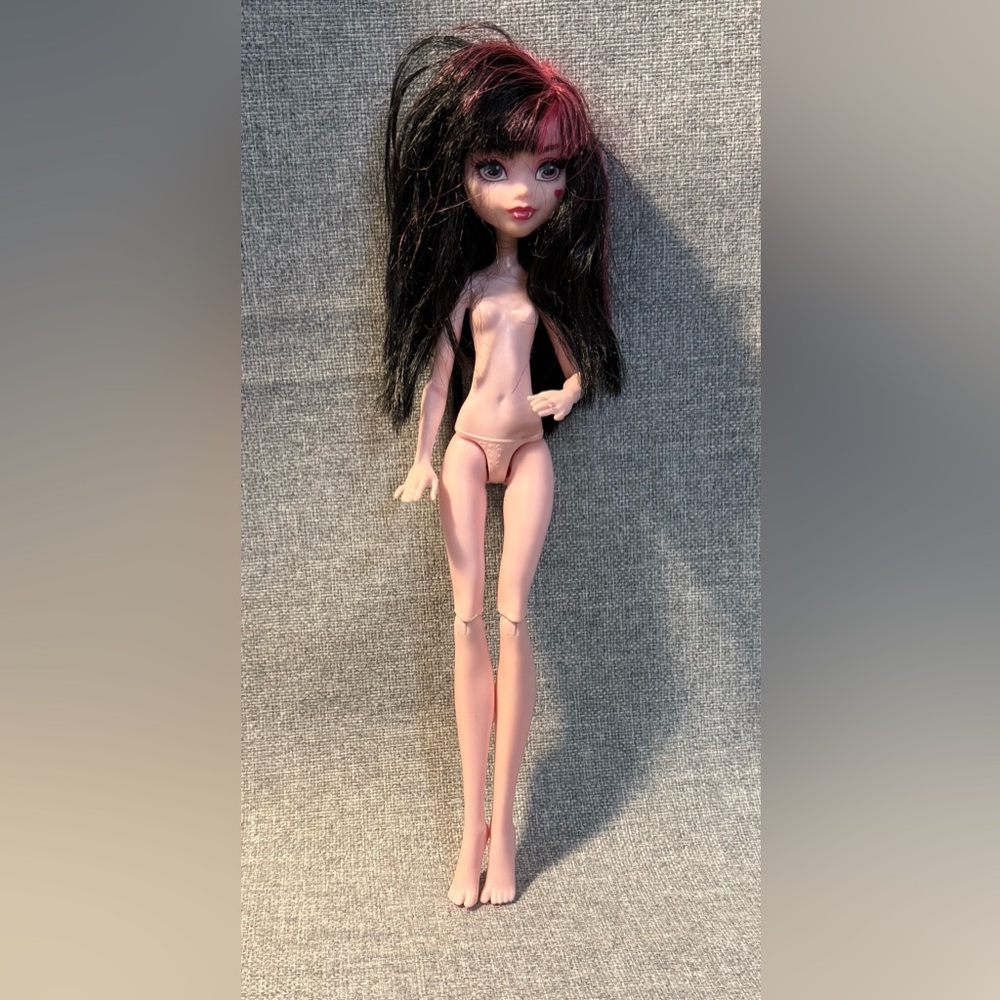 Monster High Doll  - DRACULAURA Daughter Of Dracula 2015 Mattel